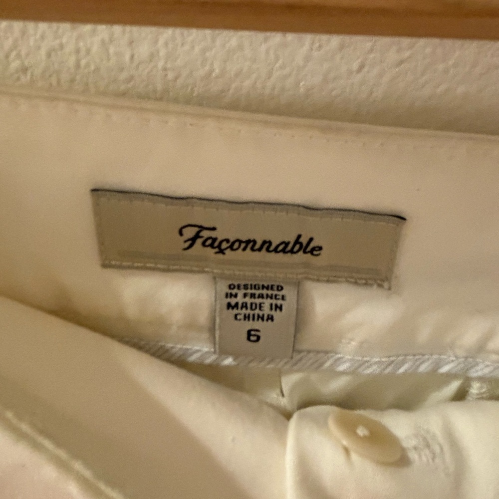 Faconnable fully-lined white cotton spandex shorts - Picture 2 of 4